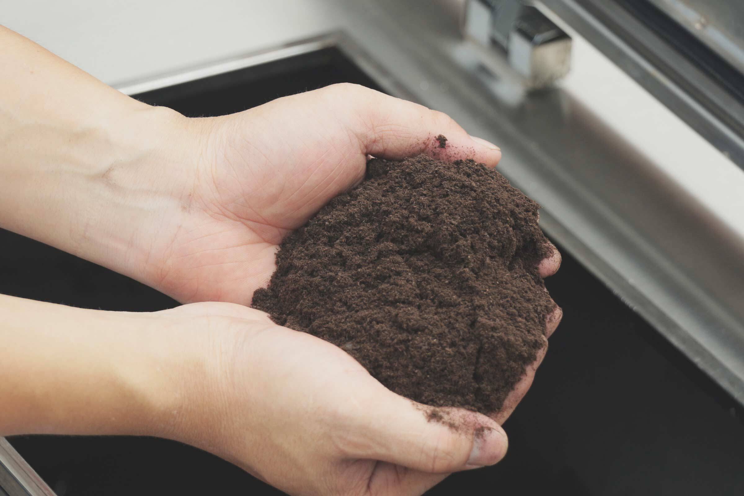 Κομποστοποίηση τροφίμων και οργανικών αποβλήτων